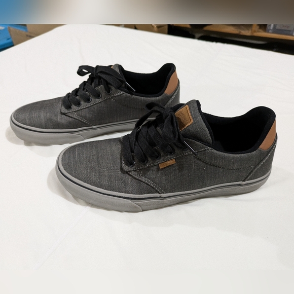 Vans Mens size 10.5 Gray Atwood Deluxe Ultra Cush Low Top Sneaker - Picture 2 of 6